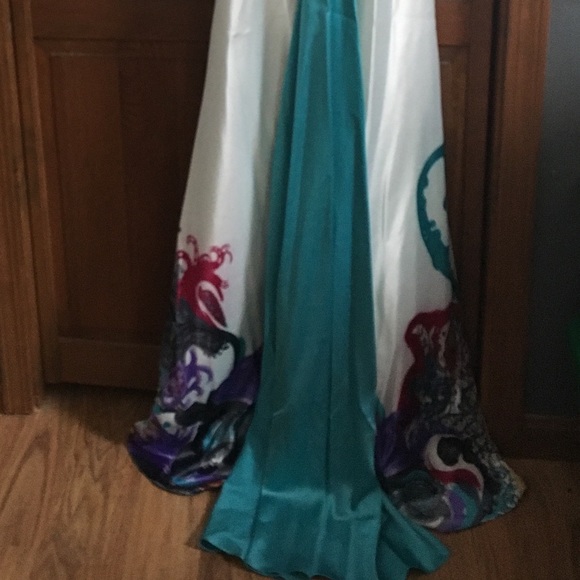 Prom dress - Picture 3 of 6